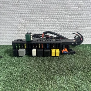 01-09 Mercedes W203 C230 C280 CLK350 Rear Trunk SAM Fuse Relay Box Assembly OEM - Picture 1 of 7
