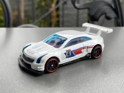 Hot Wheels '16 Cadillac ATS-V R | Lose | Weiß | Modell Spielzeugauto - Bild 1 von 4