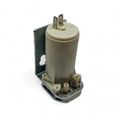 Bomba de lavado de parabrisas para BMW 2002 ti E3 Foto 1 de 4