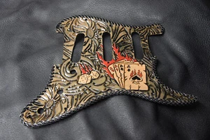 Leder Schlagbrett Custom Hand Tooled Stratocaster "OUTLAW Karten" geschnürt - Bild 1 von 9