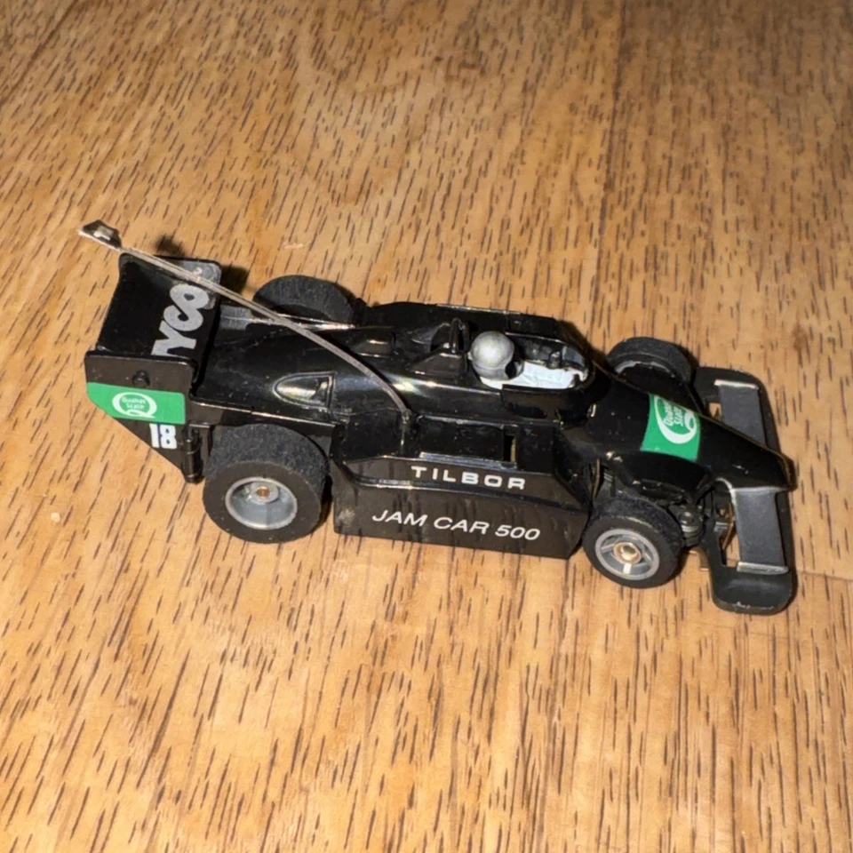 Трассовая автомодель Tyco TCR Total Control Racing Quaker State Formula 1 Indy - Изображение 1 из 4