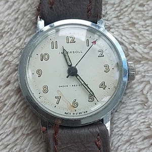 VINTAGE INGERSOLL MILITARY STYLE WATCH. RED ARROW SECONDS HAND. WORKING. - Picture 1 of 13