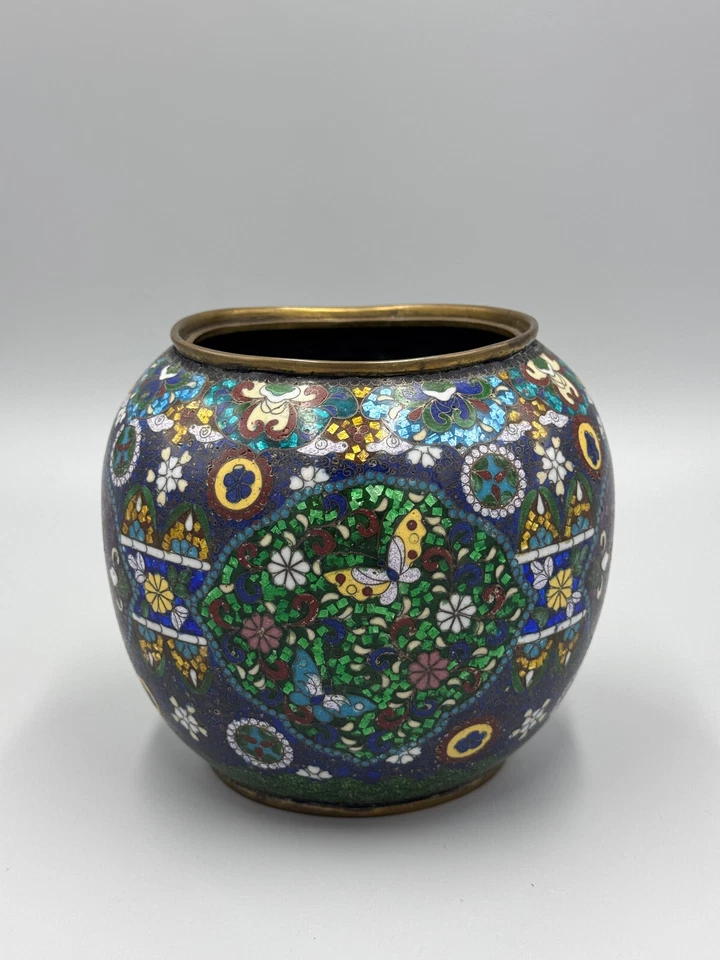 Antigua maceta cloisonné china de principios del siglo XX flores mariposas 5"" Foto 1 de 4