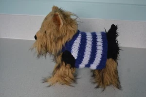 XS 6" HAND KNITTED DOG JUMPER DARK BLUE / WHITE CHIHUAHUA / YORKIE TERRIER - Picture 1 of 7