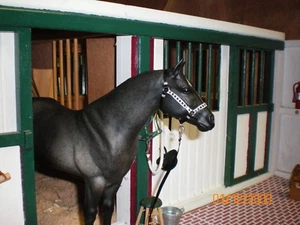 Jaapi BLACK/GRAY checkered halter w/lead-fit Breyer TR - Picture 1 of 1