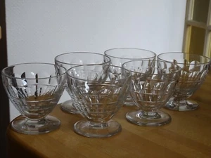 BACCARAT 6 ANCIENS VERRES A VIN ROUGE EN CRISTAL MODELE CHARMES ht 7 cm - Picture 1 of 9