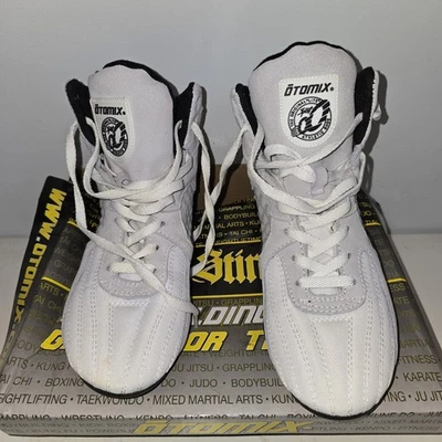 Otomix Stingray WHITE M3000 Bodybuilding MMA Shoes Female Size 7 1/2 - Image 1 of 4