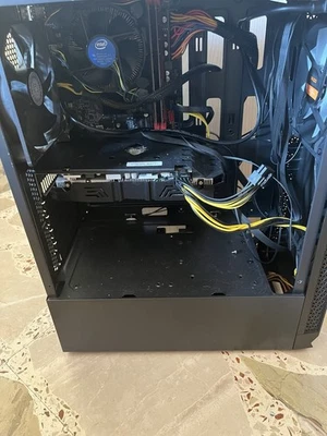 computer desktop da riparare - Immagine 1 di 3