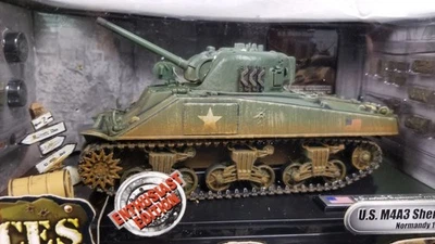 Sealed 2003 Forces of Valor #81007 U.S. M4A3 Sherman (Normandy 1944) 1:32 Scale - Image 1 of 4