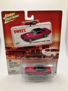 Johnny Lightning 1970 Plymouth Hemi Cuda Car 1:64 Diecast - Picture 1 of 4