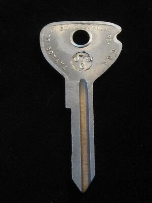 YM9 OPEL LLAVE EN BLANCO Puertas de encendido 1965-1970 Rallye Kadett Opel 66 67 68 69 Foto 1 de 3