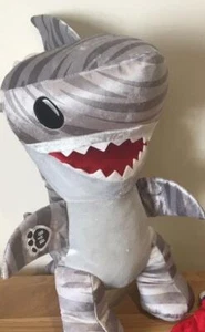 BUILD A BEAR WORKSHOP RARE & HTF SHARK WEEK TIGER SHARK BNWT - Picture 1 of 1
