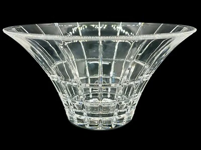 Frutero de cristal Avenue by Mikasa patrón de corte laterales acampanados firmado 10" D Foto 1 de 4