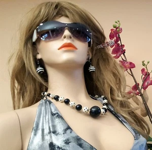 Niñas Mujer Deportes Moda Desgaste Ojos Gafas de Sol Negro Blanco ESPECTACULAR (#511) - Imagen 1 de 10