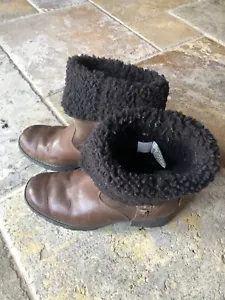 Botas de invierno de cuero marrón UGG Australia - Imagen 1 de 7