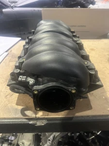 LS3 Intake Manifold With Cover & Bolts OEM 6.0 6.2 Corvette Camaro LS7 12602477 - Picture 1 of 10
