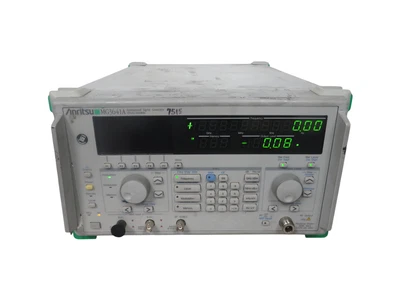 ANRITSU MG3641A 125 kHz -1040 MHz GENERADOR DE SEÑAL - Envío Gratis Foto 1 de 4