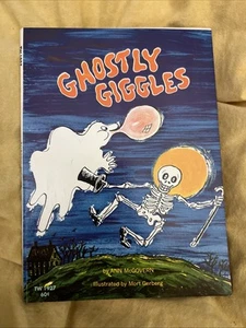Vintage Children’s Book 1972 GHOSTLY GIGGLES Scholastic Joke Book School BB12 - Picture 1 of 6