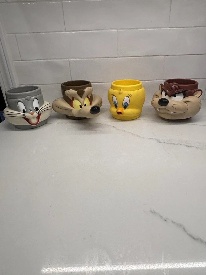1994 Looney Tunes Character Cups Bugs, Taz, Tweety & Coyote  - Image 1 of 4