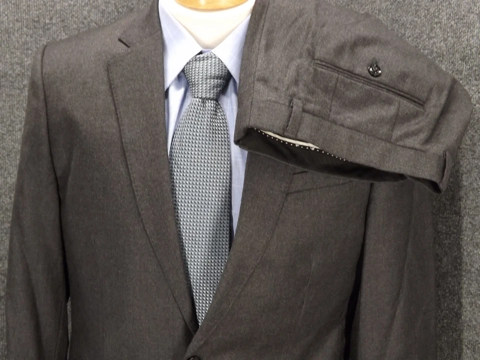 Express Men's Photographer Fit Suit 40R Solid Gray Wool 36x31 Flat Pants 2 Btn - Image 1 of 4