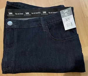 NWT* LEE RIDERS INDIGO* Beautiful Denim Bermuda Shorts Women’s Size 24W Medium - Picture 1 of 6