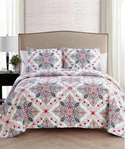 VCNY Home Wyndham 3-Pc. Medallion Quilt Set, Full/Queen T4104023 - Picture 1 of 7