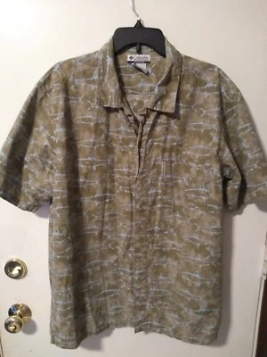Columbia Sportswear Men's SS Green Fish Print Shirt Size L 100 % Cotton - Image 1 of 4