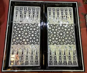 Handcrafted wooden folding backgammon and chess game painted with mother of pear - Picture 1 of 3