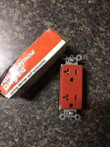 Presa Legrand P&S 20A 125V isolata terra duplex rossa **spedizione gratuita** - Foto 1 di 4