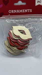 Valentines Craft Supplies Ornaments Love Lips New - Picture 1 of 4