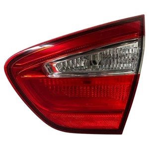 KIA RIO LADO CONDUCTOR TRASERO DERECHO INTERIOR LUZ TRASERA LUZ TRASERA 92404-1W2 MK3 2012-17 - Imagen 1 de 10