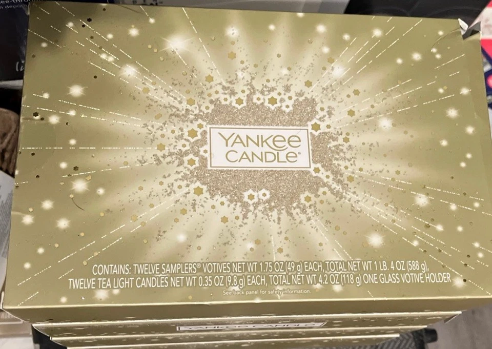 Yankee Candle Countdown Calendar Advent Calendar Book Tea Light/Votive Gift Box - Image 1 of 4