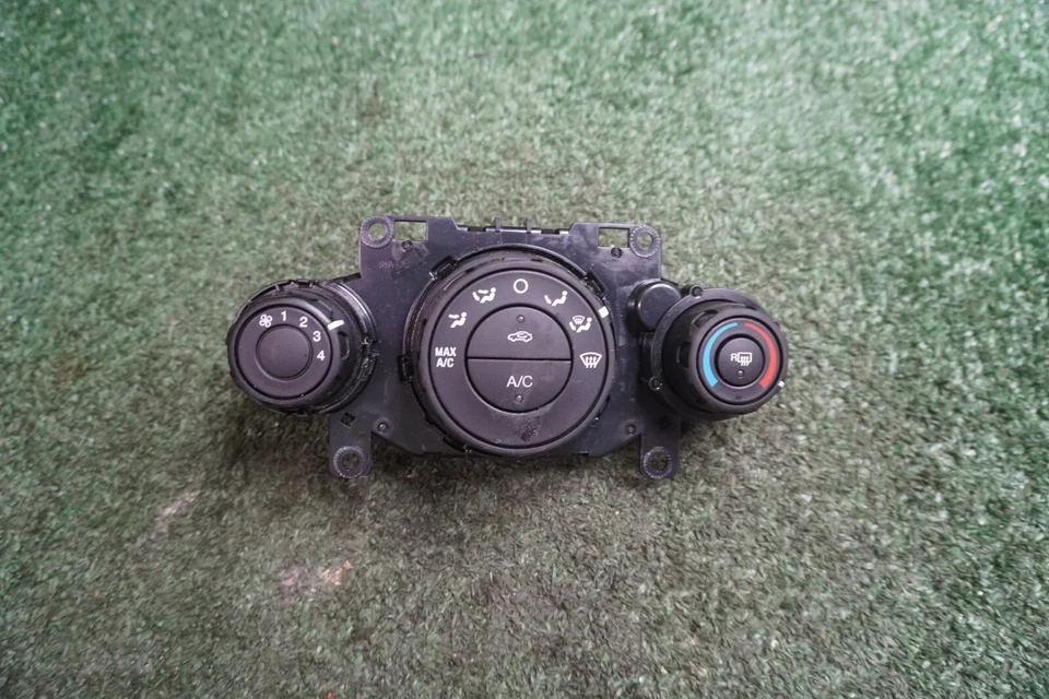 2014 2015 2016 2017 FORD FIESTA PAINEL DE CONTROLE DE TEMPERATURA AC FABRICANTE DE EQUIPAMENTO ORIGINAL D2BT19980AF - Imagem 1 de 4