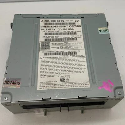 2016 Mercedes Benz C450 AMG 4Matic AM FM CD-плеер радиоприемник от оригинального производителя C03B18051 - Изображение 1 из 4