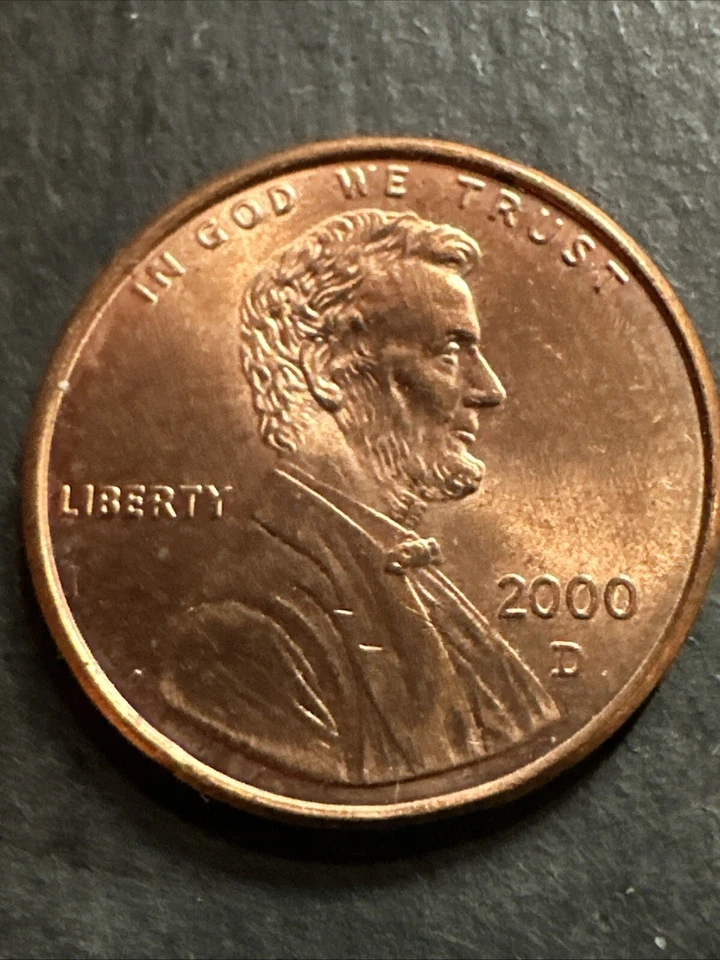 2000D Memorial Cent Wide AM Small Die Chips Obv/DDR Columns, Gem Red Color - Image 1 of 4