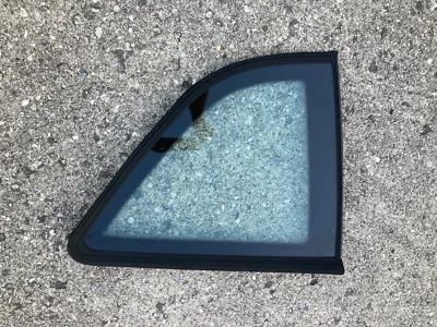 1987 - 1988 Ford Thunderbird RH Rear Quarter Window Carlite 87 88 Turbo Coupe - Image 1 of 4