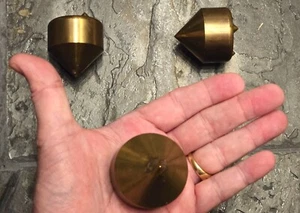 Pie de pie para audiófilos Mapleshade de latón triple punto pies pesados (x3) - Imagen 1 de 3