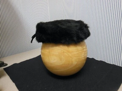 Sombrero vintage años 50 negro imitación piel y detalle cinta modos Valerie   Foto 1 de 4