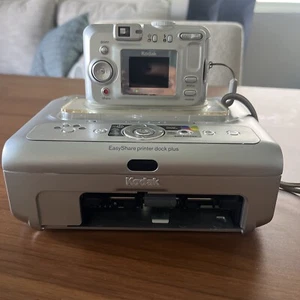 Kodak Easyshare CX7430 Camera W/ Printer Dock and Accessories - Picture 1 of 8