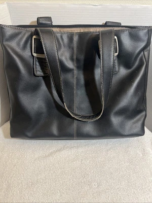 SOLO BLACK LEATHER DOUBLE STRAP COMPUTER LAP TOP BAG SIZE LARGE ON SALE - image 1 of 4