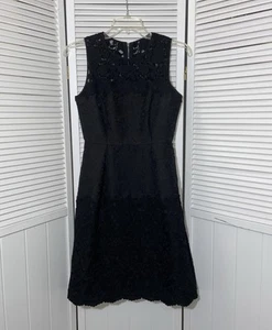 Vestido ajustado y acampanado bordado de encaje negro 00 White House Black Market para mujer - Imagen 1 de 23