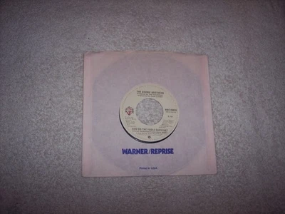 THE DOOBIE BROTHERS--HOW DO THE FOOLS SURVIVE / DEPENDIN' ON YOU  45   #1114 - Image 1 of 4