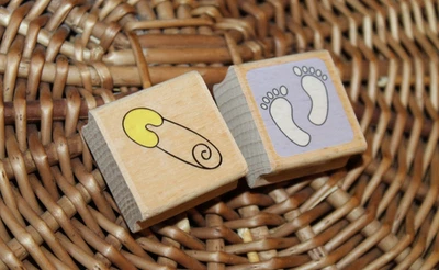 Adorable Juego de Sellos (2) Álbum de Recortes Hágalo Usted Mismo Tarjetas Niños NUEVO BEBÉ Enfermera Ducha Foto 1 de 4