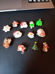 Pins für Damen Clogs (tolle Weihnachtsmotive), nie benutzt - Bild 1 von 2