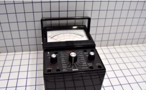 12211 Simpson Electric Varios TESTER,VOM,BAJA POTENCIA,PROTEGIDO,UL Foto 1 de 1