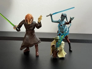 Star Wars Battle of Geonosis Jedi Saesee Tiin Yoda & Aayla Secura Lot of 3 - Picture 1 of 3