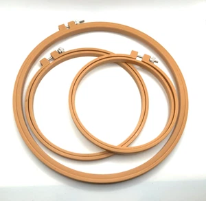 Lot of 3 plastic vintage embroidery hoops - 10", 7", 6" tanned set - Picture 1 of 4