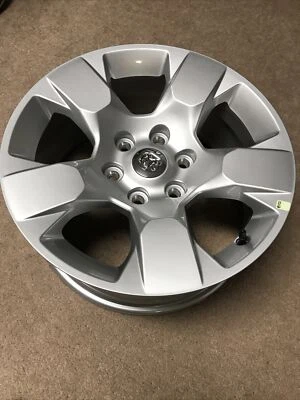 2019-2021 DODGE RAM 1500 OEM FÁBRICA 18" ARO DE RODA 6X5.5 PRATA 5YD45TRMAA - Imagem 1 de 4