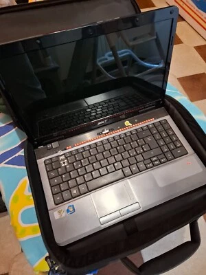 computer portatile usato funzionante ma con qualche piccolo difetto - Immagine 1 di 2