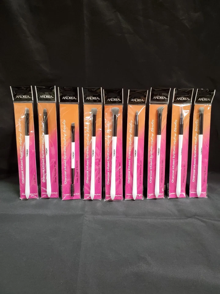 Juego de brochas de maquillaje sintético con infusión de carbón Andrea (paquete de 9) Foto 1 de 2